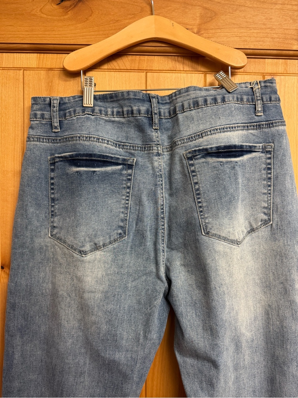 Classic High-Rise Button-Fly Women’s Cropped Jeans - Picture 7 of 8